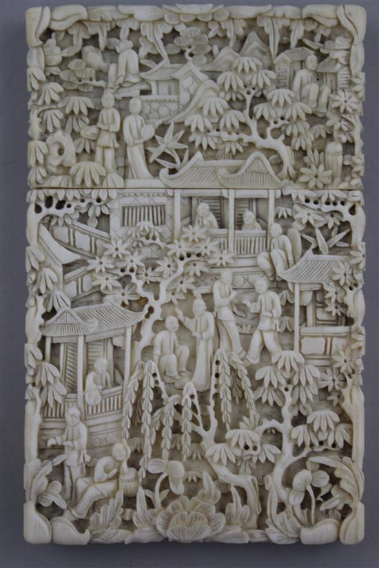 A Chinese export ivory card case, 19th century, 10.8cm